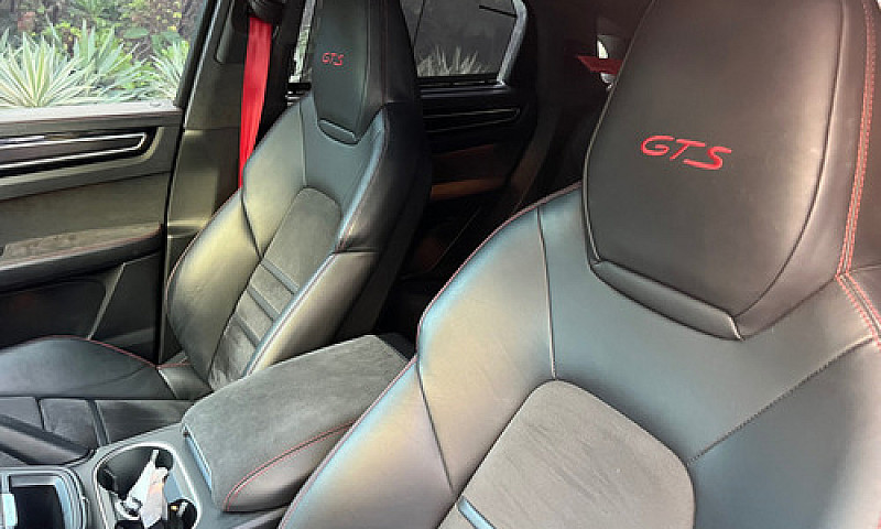 Porsche Cayenne Coup...
