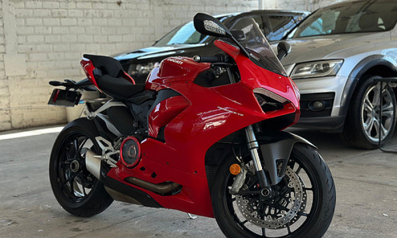 Ducati Panigale V2...