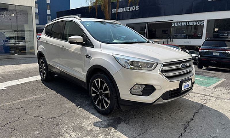 Ford Escape 2018...