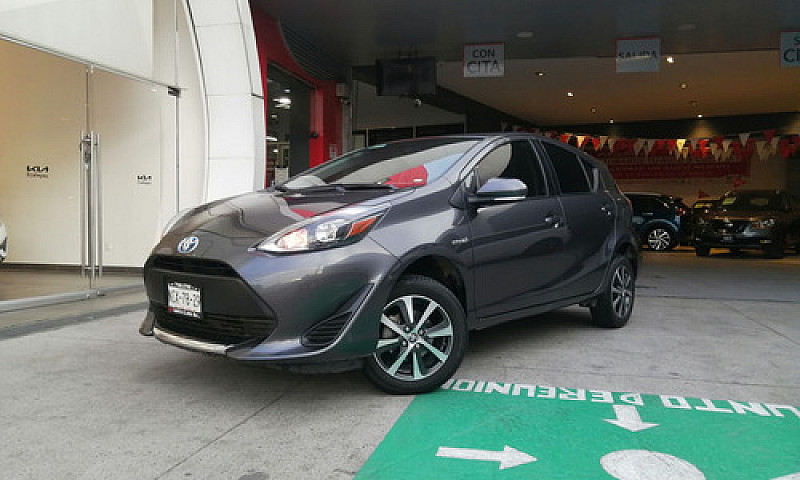 Toyota Prius 2020 1....