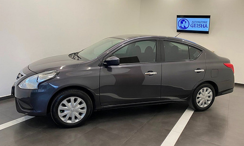Nissan Versa 2018...