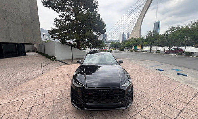Audi Q8 Rs 2021...