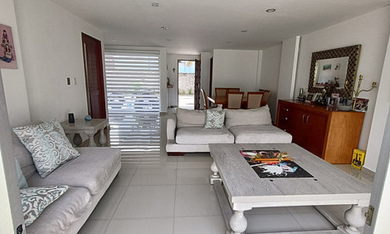 Moderna Casa En Priv...