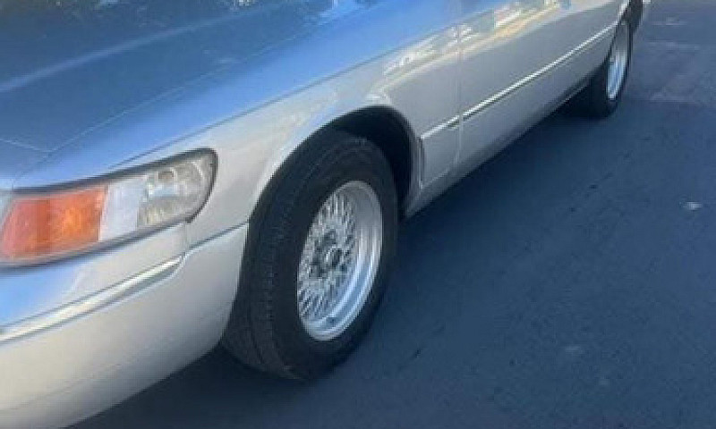 Ford Grand Marquis L...