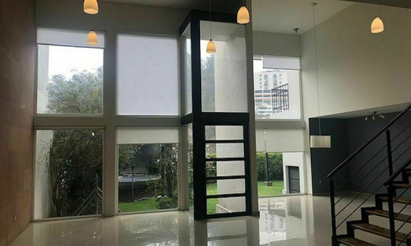 Casa Con Jardín, Ter...