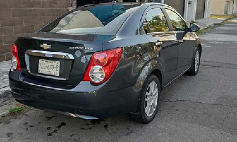Chevrolet Sonic 1.6 ...