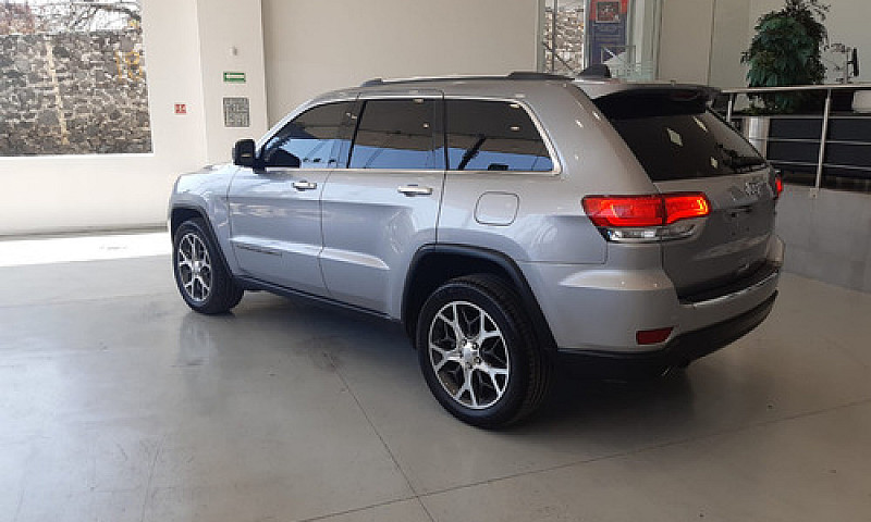 Jeep Grand Cherokee ...