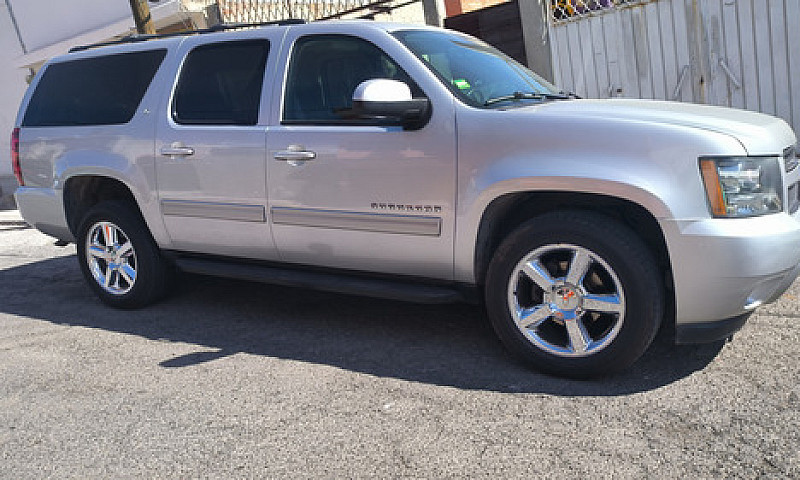 Chevrolet Suburban 5...