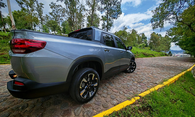 Chevrolet Montana 1....