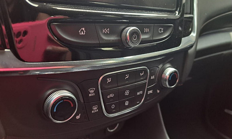 Chevrolet Traverse 2...