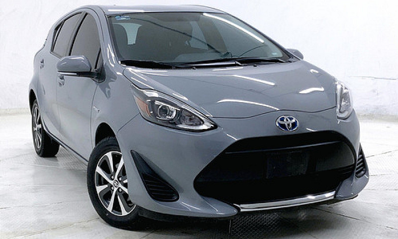 Toyota Prius 2021...
