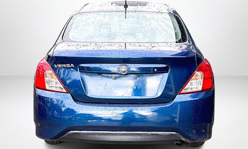 Nissan Versa 2019...
