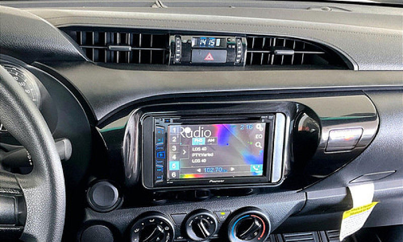 Toyota Hilux 2020...