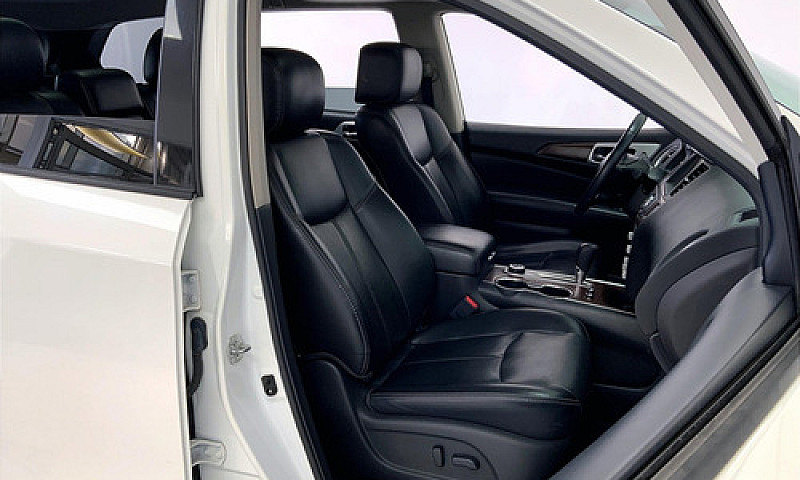Nissan Pathfinder 20...