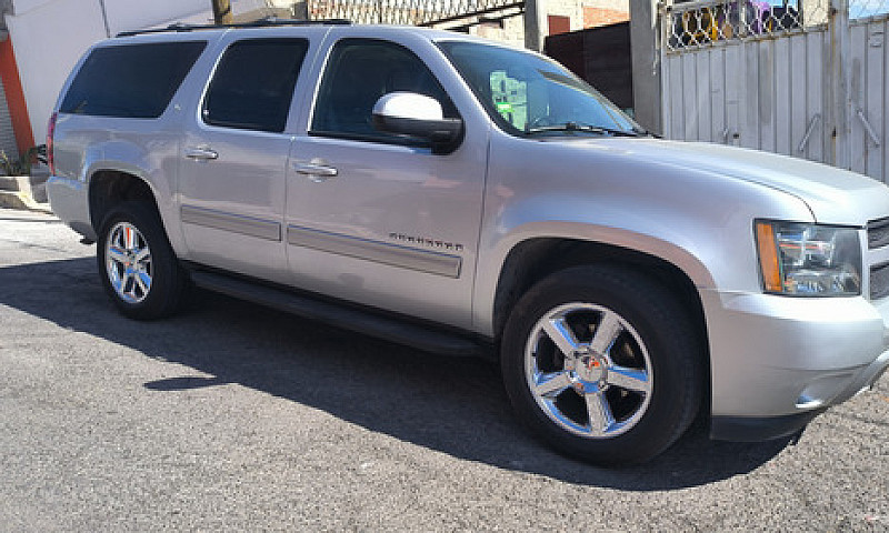 Chevrolet Suburban 5...