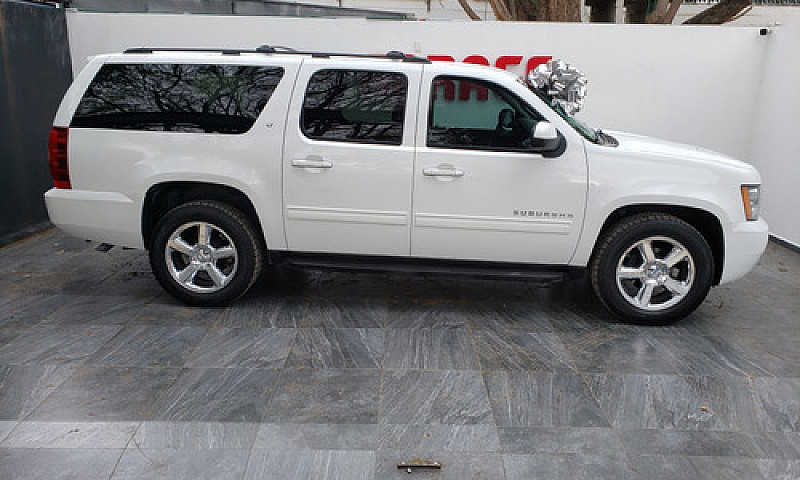 Chevrolet Suburban 5...