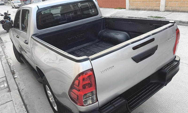 Toyota Hilux 2.7 Cab...