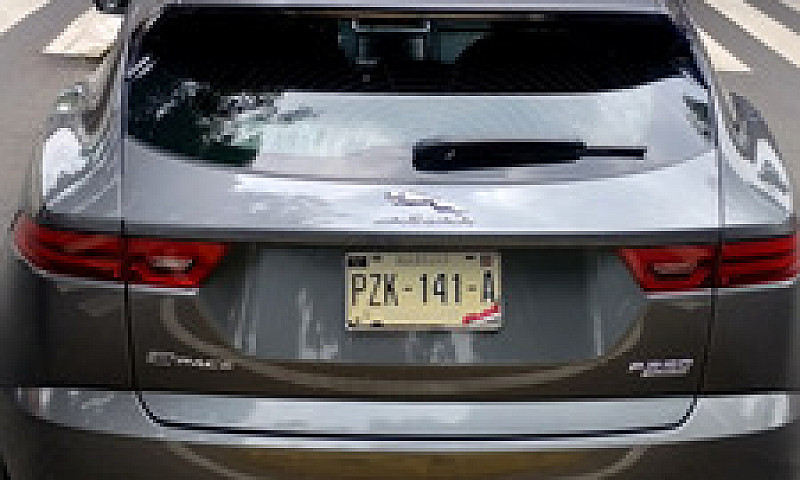 Jaguar F-Pace 3.0 R-...