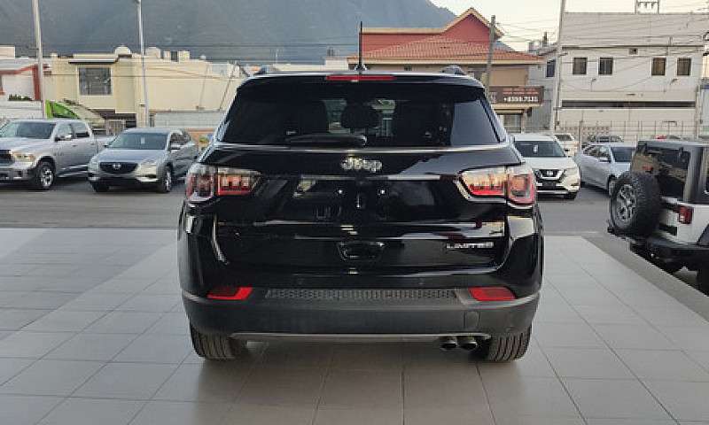 Jeep Compass 2022...