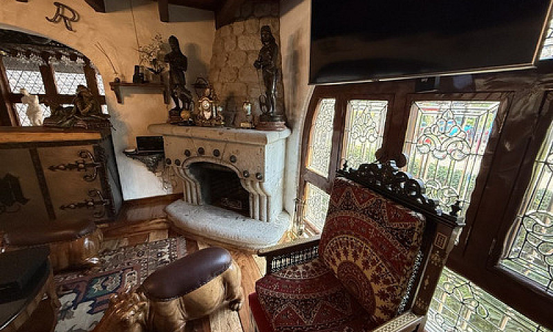 Casa Estilo Medieval...
