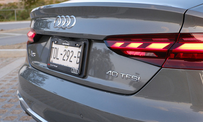 Audi A5 2.0 Sportbac...