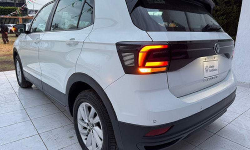 Volkswagen T-Cross 1...