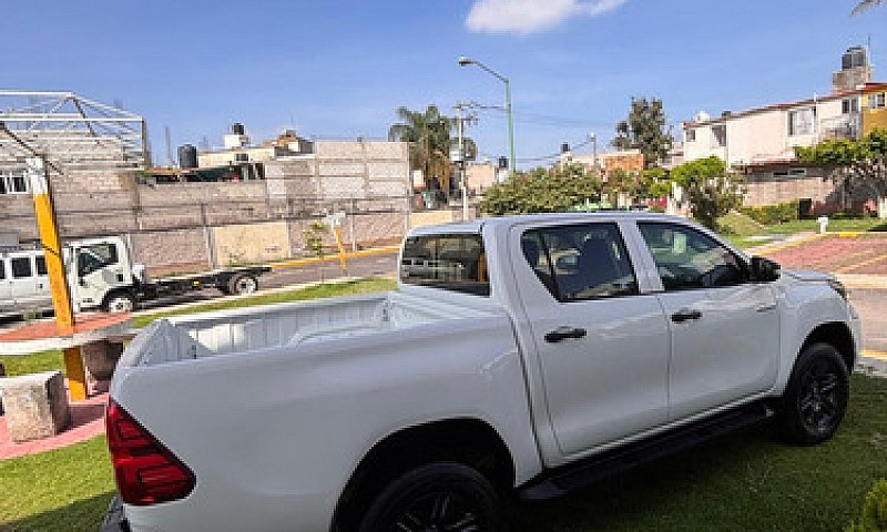 Toyota Hilux 2.7 Cab...