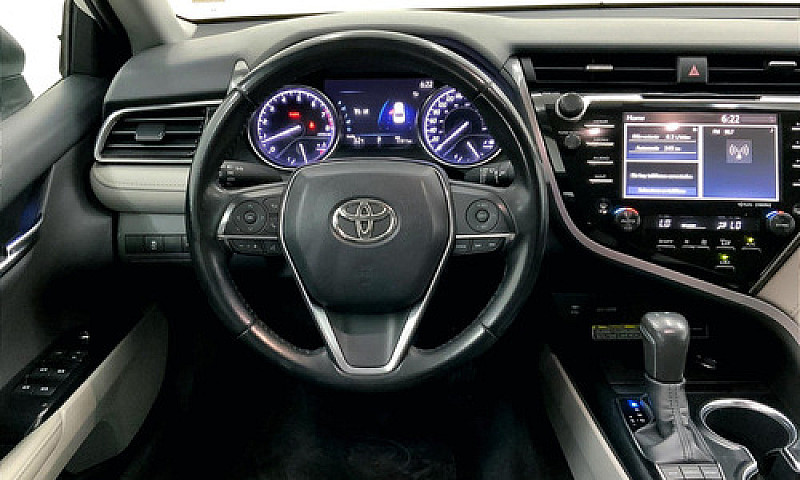 Toyota Camry 2019...