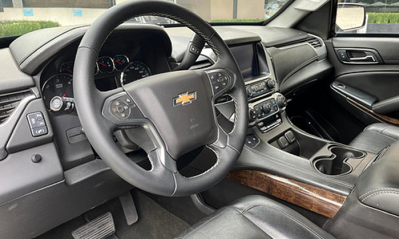 Chevrolet Suburban L...
