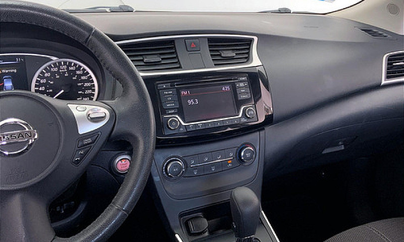 Nissan Sentra 2018...