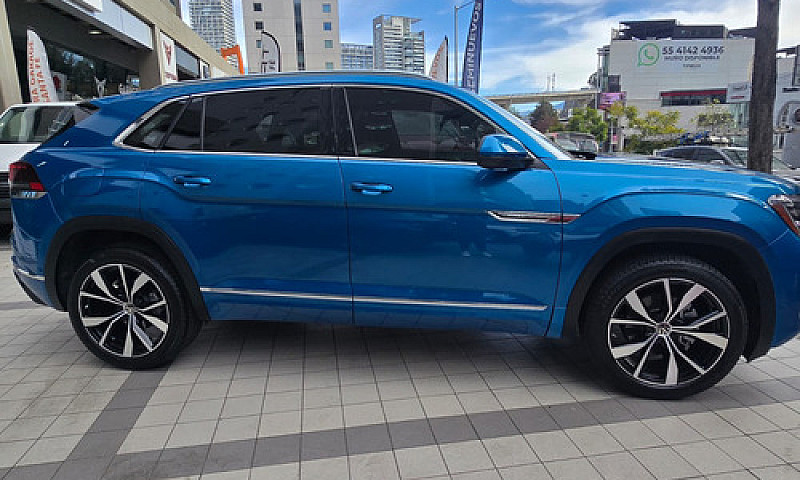 Volkswagen Cross Spo...