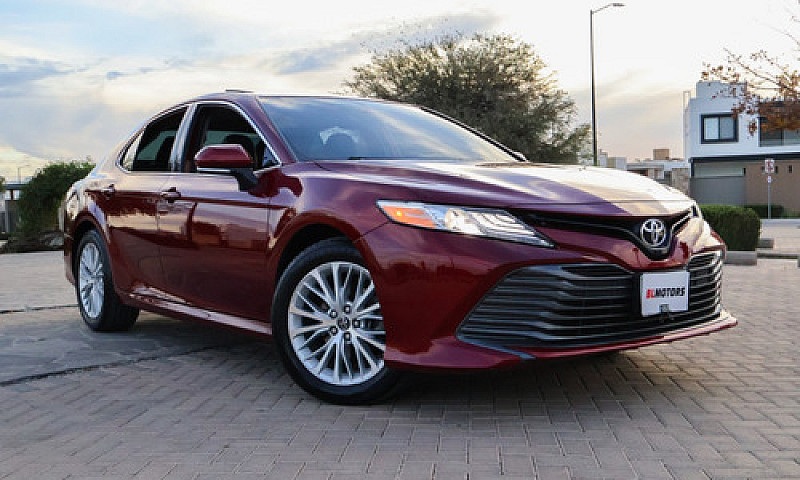 Toyota Camry Xle 202...