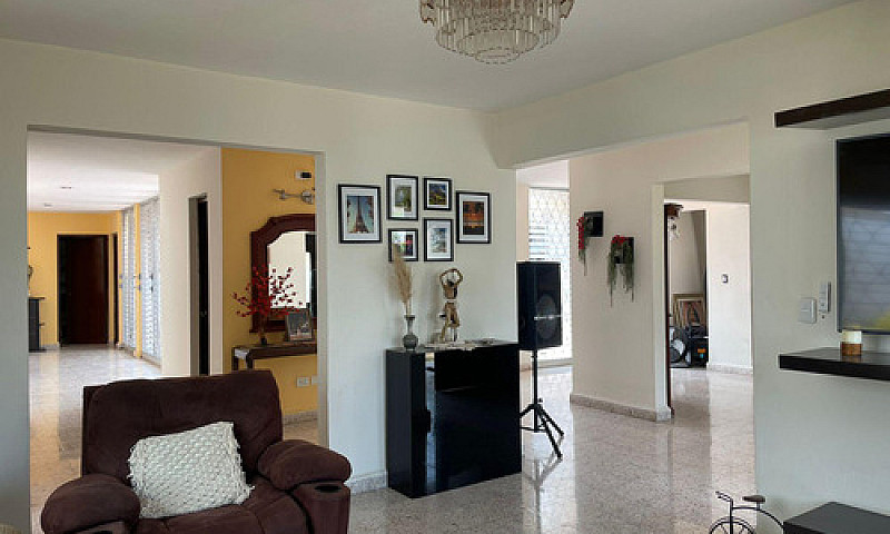 Venta De Casa En Col...