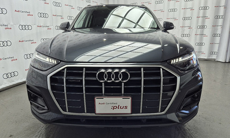 Audi  Q5  2024...