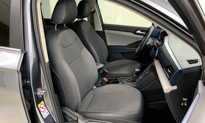 Volkswagen Taos 2021...