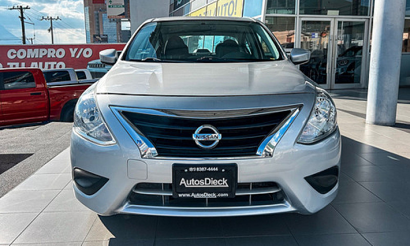 Nissan Versa 2019...