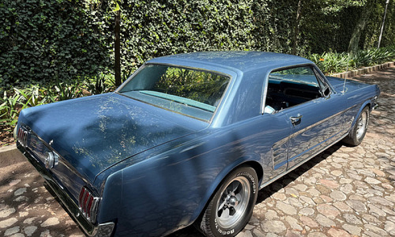 Ford Mustang...