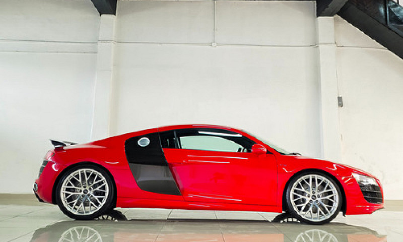Audi R8 5.2L V10 Qua...