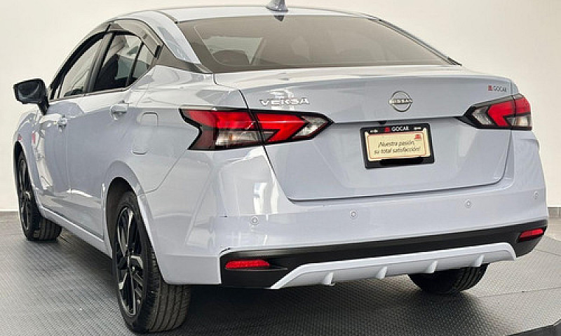 Nissan Versa 2024...