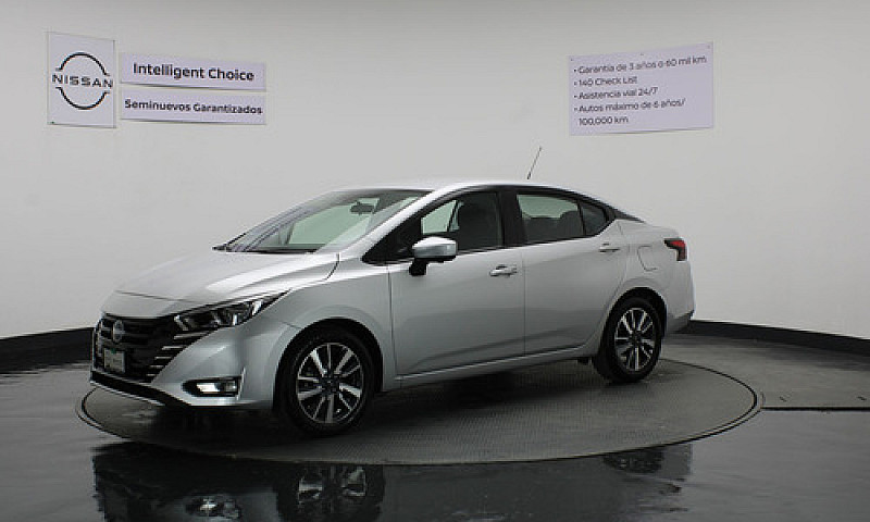 Nissan Versa 1.6 Adv...