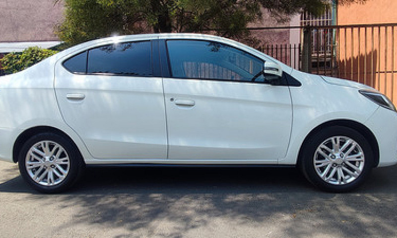 Mitsubishi Mirage G4...