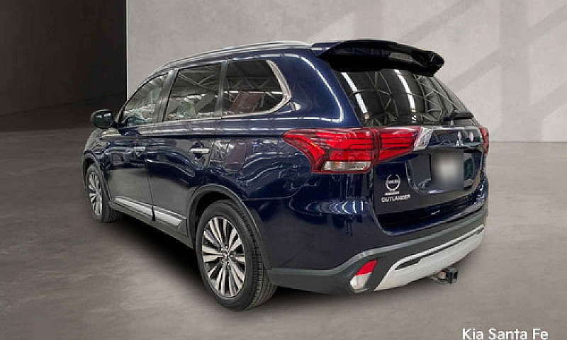 Mitsubishi Outlander...