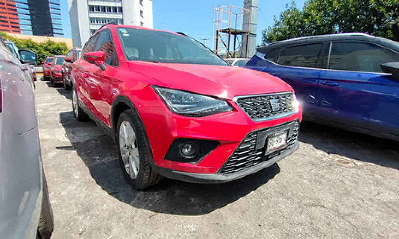 Seat Arona 2021...