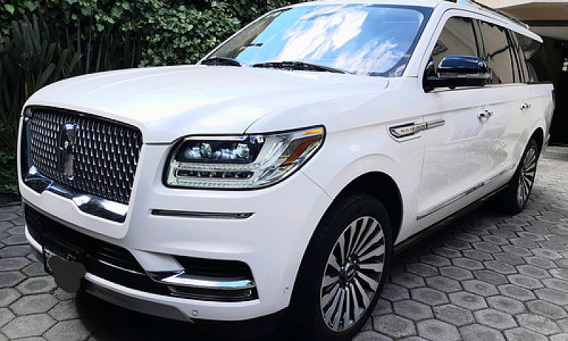 Lincoln Navigator 3....