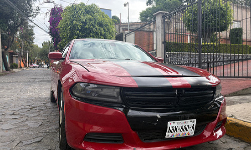 Dodge Charger 5.7 R-...