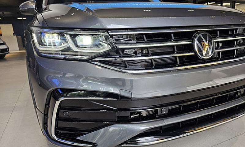 Volkswagen Tiguan R-...