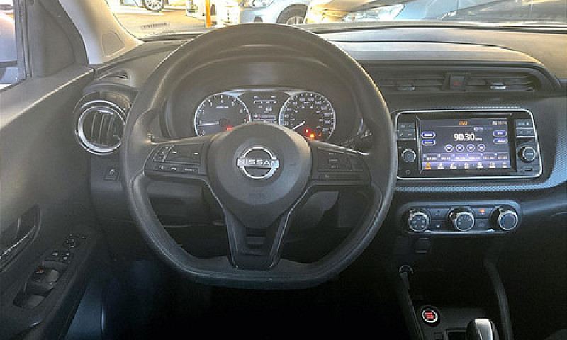 Nissan Kicks 2023...