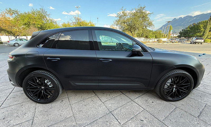 Porsche Macan S...