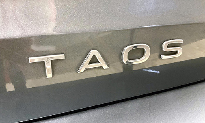 Volkswagen Taos 2021...