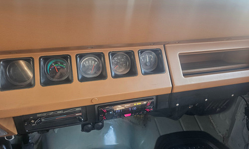 Jeep Wrangler Se Tec...